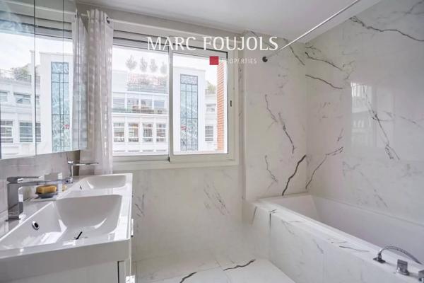 Paris VIII Montaigne – appartement 118 m² avec sa terrasse de 20 m²