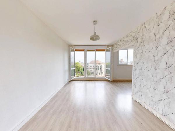 Appartement de Type T3 - Balcon & Ascenseur