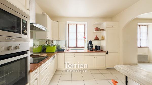 Maison familiale de 168 m² avec 4 chambres, véranda et ascenseur au cœur de Savennières Savennières (49170)