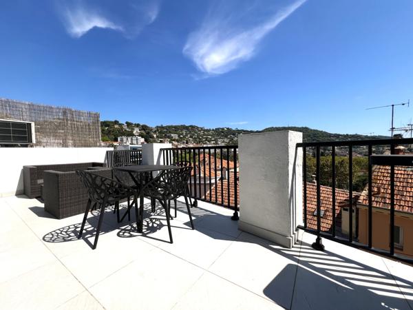 Appartement
         2 pièces
        - 38 m² Exclusivité 265 000 € *