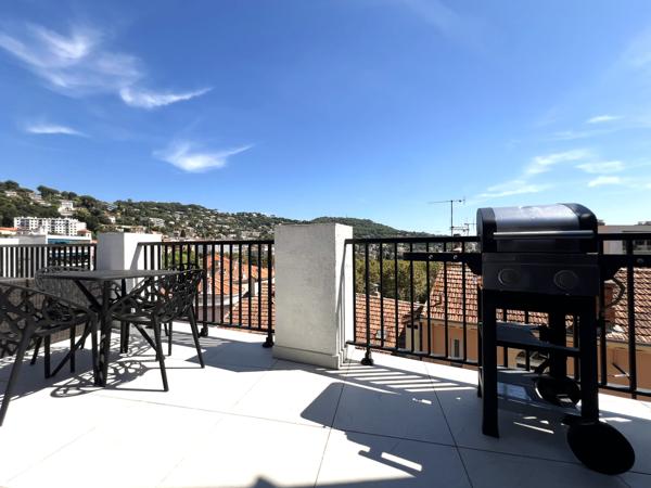 Appartement
         2 pièces
        - 38 m² Exclusivité 265 000 € *