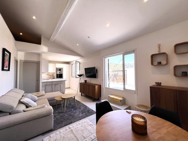 Appartement
         2 pièces
        - 38 m² Exclusivité 265 000 € *