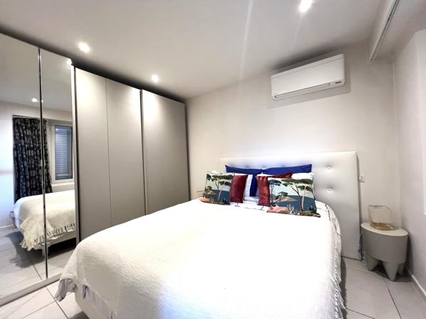 Appartement
         2 pièces
        - 38 m² Exclusivité 265 000 € *