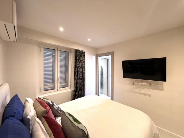 Appartement
         2 pièces
        - 38 m² Exclusivité 265 000 € *