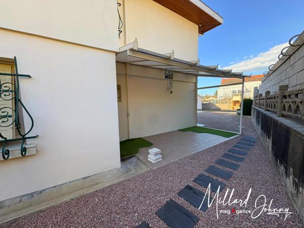Maison à MONTCEAU-LES-MINES, 71300 - 6 pièces 203m²