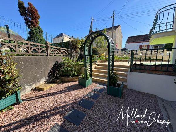 Maison à MONTCEAU-LES-MINES, 71300 - 6 pièces 203m²