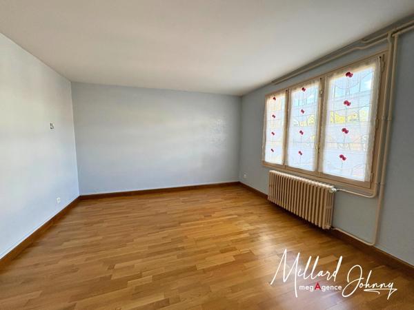 Maison à MONTCEAU-LES-MINES, 71300 - 6 pièces 203m²