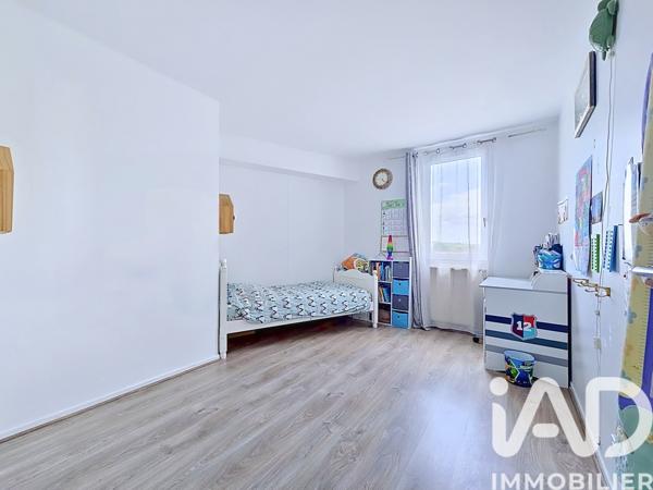Appartement à vendre 4 pièces 81,1 m² Vaires-sur-Marne