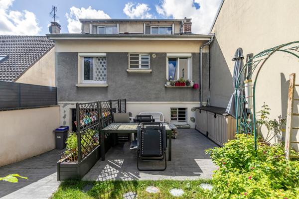 CORMEILLES EN PARISIS - QUARTIER CENTRE HAUT - MAISON 70 M² (100 AU SOL) - 3 CHAMBRES - TERRAIN 392 M² -  GARAGE - PARKING - JARDIN -