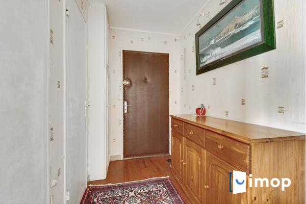 3 pièces avec vue panoramique extérieur et parking !