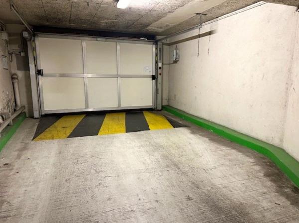 Parking / box Paris 1 pièce(s)