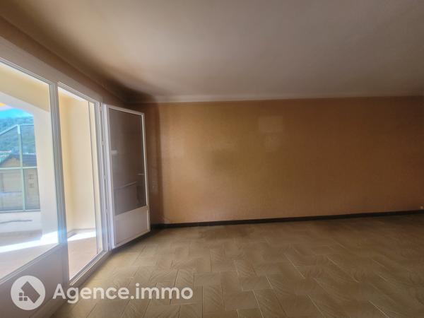 À vendre - Maison, 5 pièces située à Arles-sur-Tech (66150)