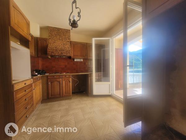 À vendre - Maison, 5 pièces située à Arles-sur-Tech (66150)