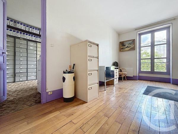 Appartement F4 à vendre  4 pièces - 76,28 m 2   PARIS  - 75012
