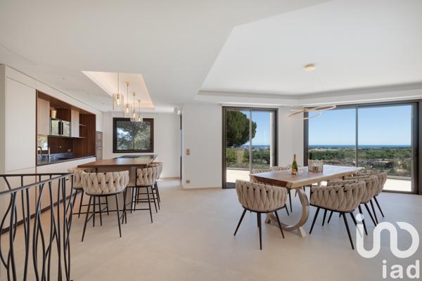 Maison à vendre 8 pièces 200 m² Mandelieu-la-Napoule