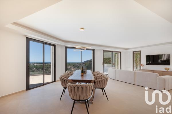 Maison à vendre 8 pièces 200 m² Mandelieu-la-Napoule