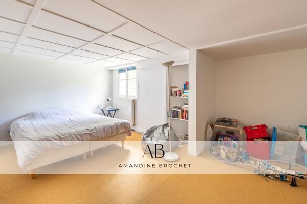 Maison
         6 pièces
        - 195 m² Exclusivité 950 000 € *