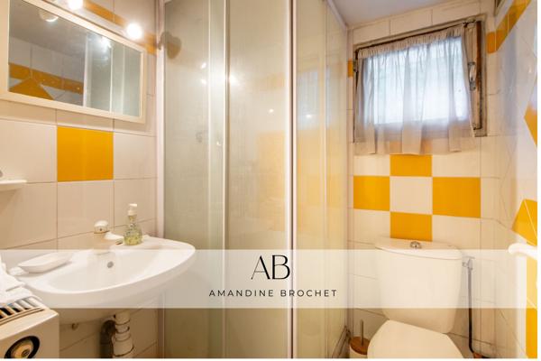 Maison
         6 pièces
        - 195 m² Exclusivité 950 000 € *