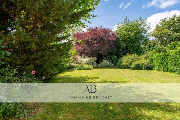 Maison
         6 pièces
        - 195 m² Exclusivité 950 000 € *