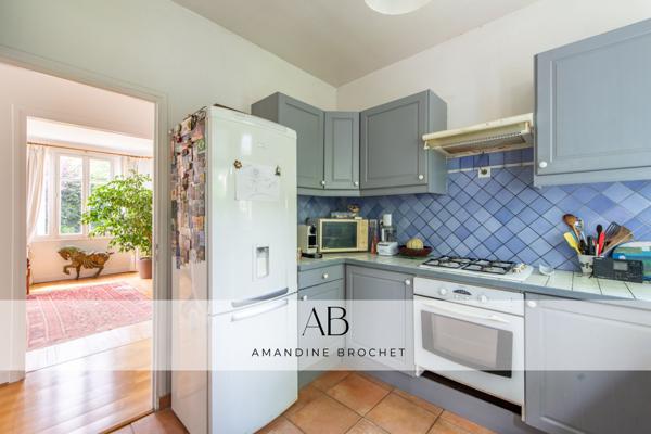 Maison
         6 pièces
        - 195 m² Exclusivité 950 000 € *