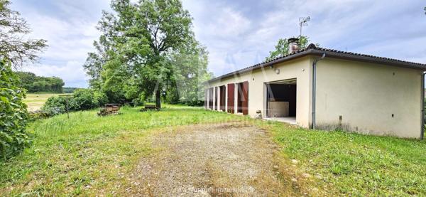 PAVILLON DE PLAIN-PIED D'ENV 85 m² AVEC GARAGE SUR TERRAIN CLOS