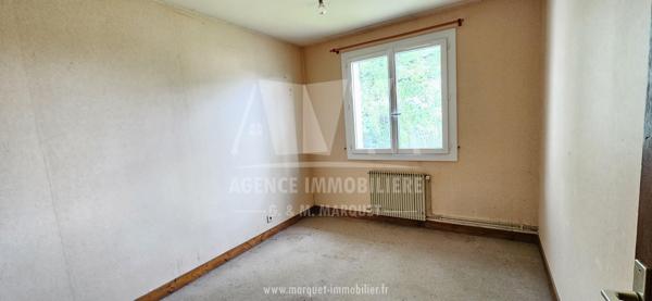 PAVILLON DE PLAIN-PIED D'ENV 85 m² AVEC GARAGE SUR TERRAIN CLOS