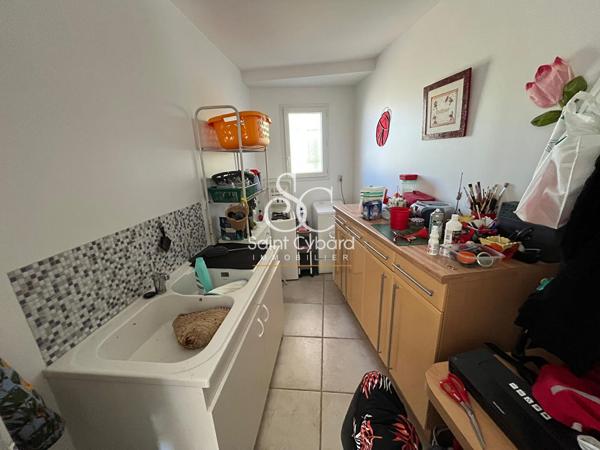 Belle Maison – Prestations de qualité avec 3 chambres + garage & parc paysager