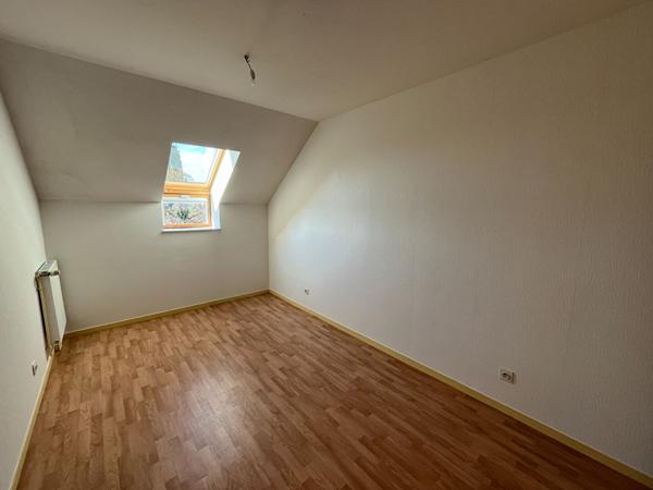 Angers – T5 en duplex avec terrasse et parking