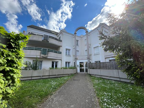 Angers – T5 en duplex avec terrasse et parking