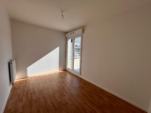 Angers – T5 en duplex avec terrasse et parking