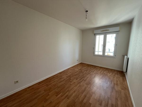 Angers – T5 en duplex avec terrasse et parking
