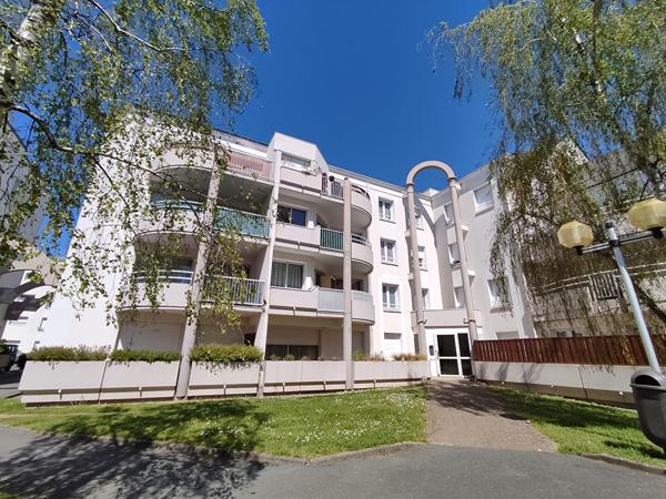 Angers – T4 en duplex avec parking
