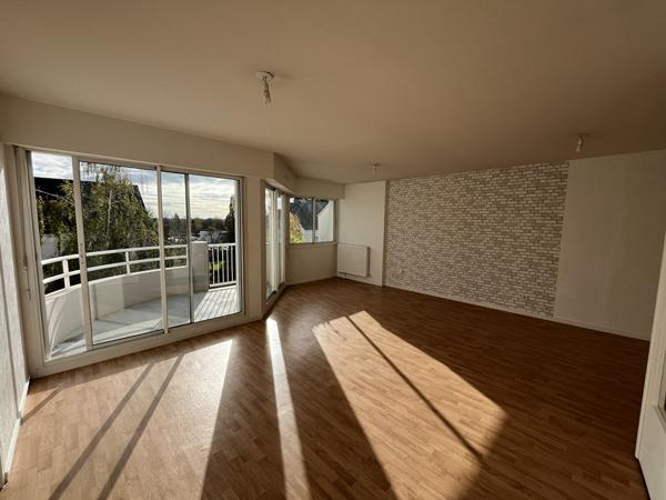 Angers – T4 en duplex avec parking