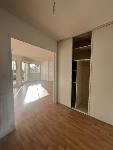 Angers – T4 en duplex avec parking