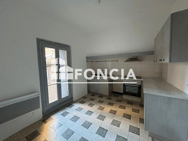 Location Appartement 4 pièces 102.48 m² - 2 PLACE LEDRU ROLLIN Pezenas 34120