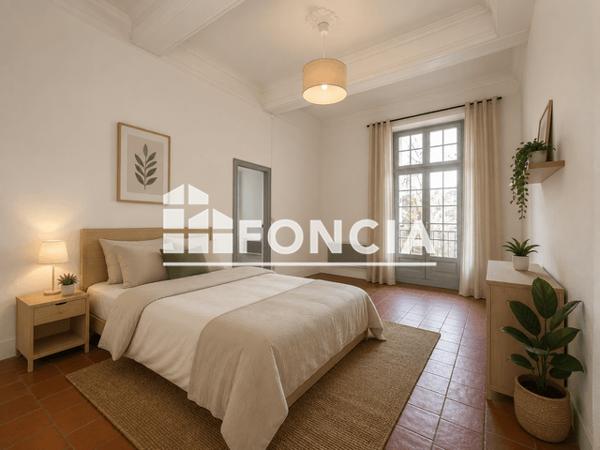 Location Appartement 4 pièces 102.48 m² - 2 PLACE LEDRU ROLLIN Pezenas 34120