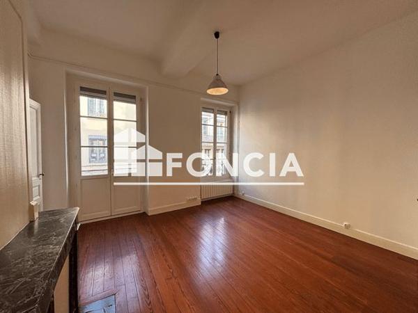 Location Studio 43.4 m² - 33 RUE DE CONDE Lyon 69002
