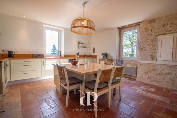 Mauvezin (32120) Maison de campagne rénovée à proximité des commodités