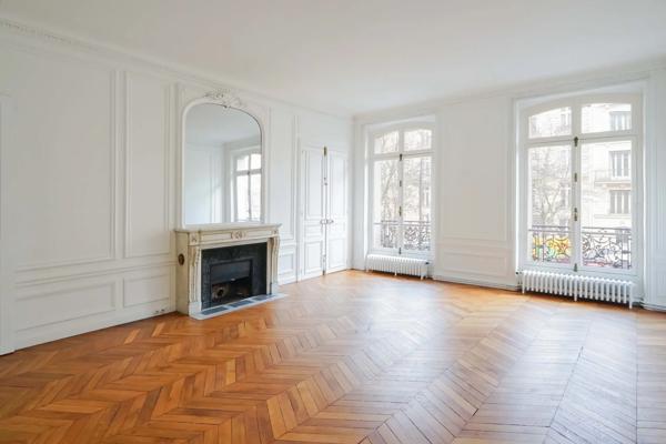 Appartement Paris 16 e - TROCADÉRO
