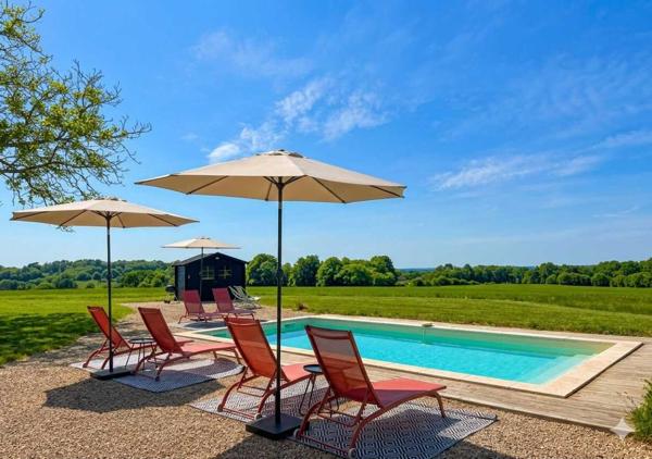 Maison ancienne - Sarlat-la-caneda Vue, piscine et sérénité, maison avec 3 chambres, proche de Sarlat et de ses commerces pour résidence principale ou investissement locatif.