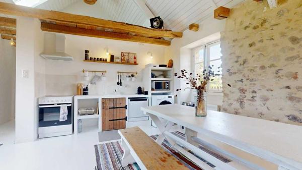 Maison ancienne - Sarlat-la-caneda Vue, piscine et sérénité, maison avec 3 chambres, proche de Sarlat et de ses commerces pour résidence principale ou investissement locatif.