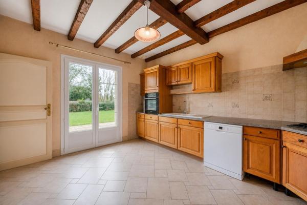 33450 MONTUSSAN - Maison de plain-pied sur parcelle arborée de plus de 1600 m²