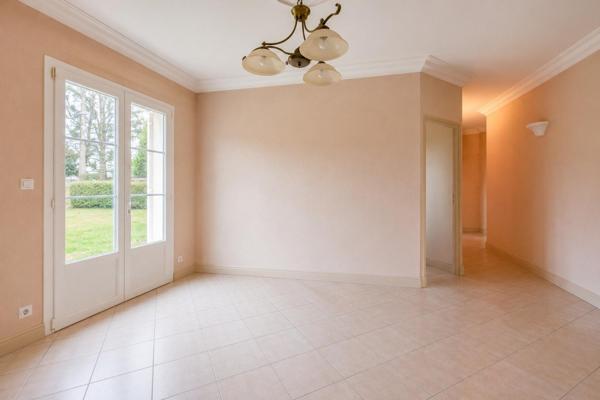 33450 MONTUSSAN - Maison de plain-pied sur parcelle arborée de plus de 1600 m²