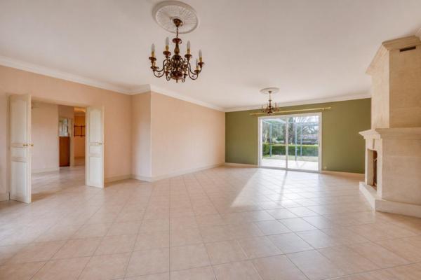 33450 MONTUSSAN - Maison de plain-pied sur parcelle arborée de plus de 1600 m²