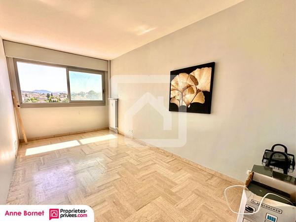 Appartement 4 pièces 89 m2 avec 3 loggias, parking au sous-sol