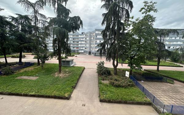 Appartement à vendre    4 pièces • 76,24 m2 Échirolles