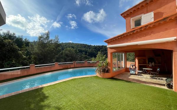 Maison à vendre    7 pièces • 171 m2 La Seyne-sur-Mer