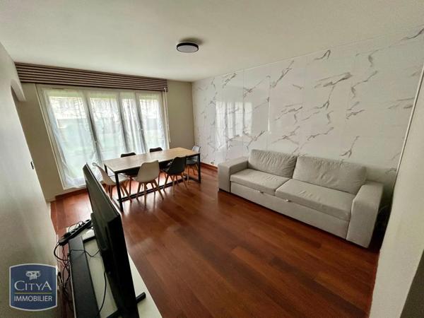 Appartement à louer 4 pièces 77.45m²