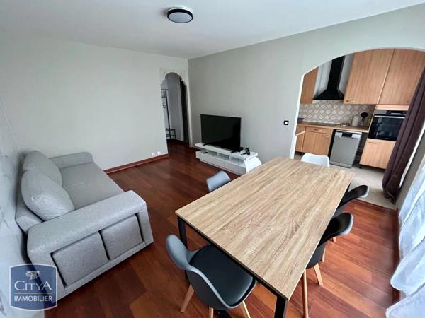Appartement à louer 4 pièces 77.45m²