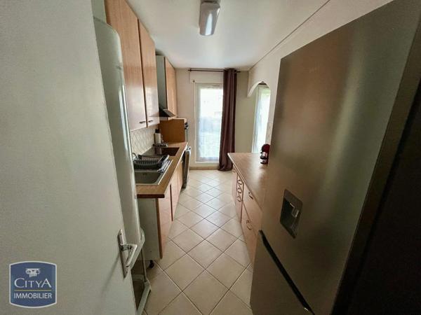 Appartement à louer 4 pièces 77.45m²